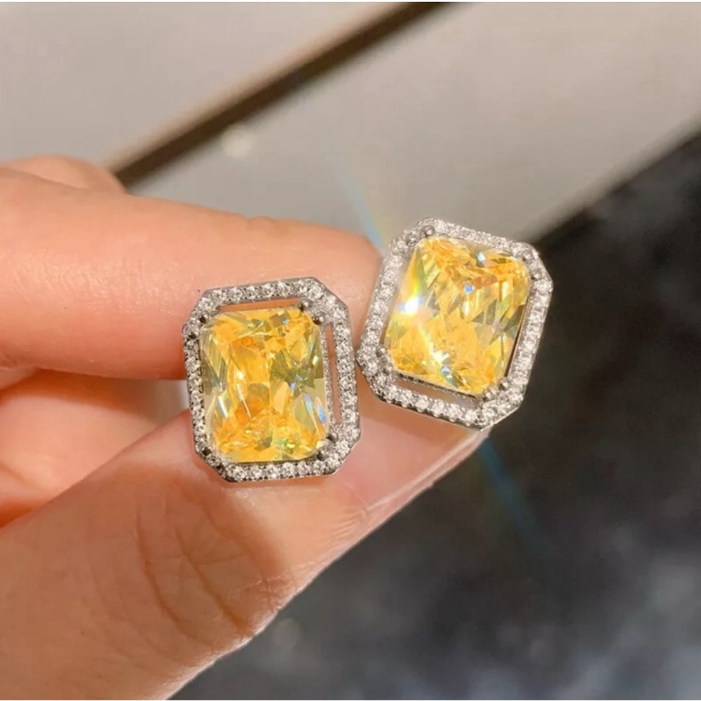 NEW Citrine Cubic Zirconia Silver Stud Earrings - Picture 3 of 5